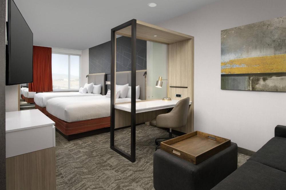 Suite, 2 Queen, Trundle bed interior